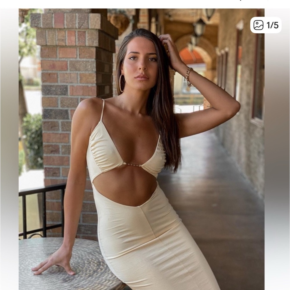 NWT Camila Coelho Vanilla Cut Out Midi Dress